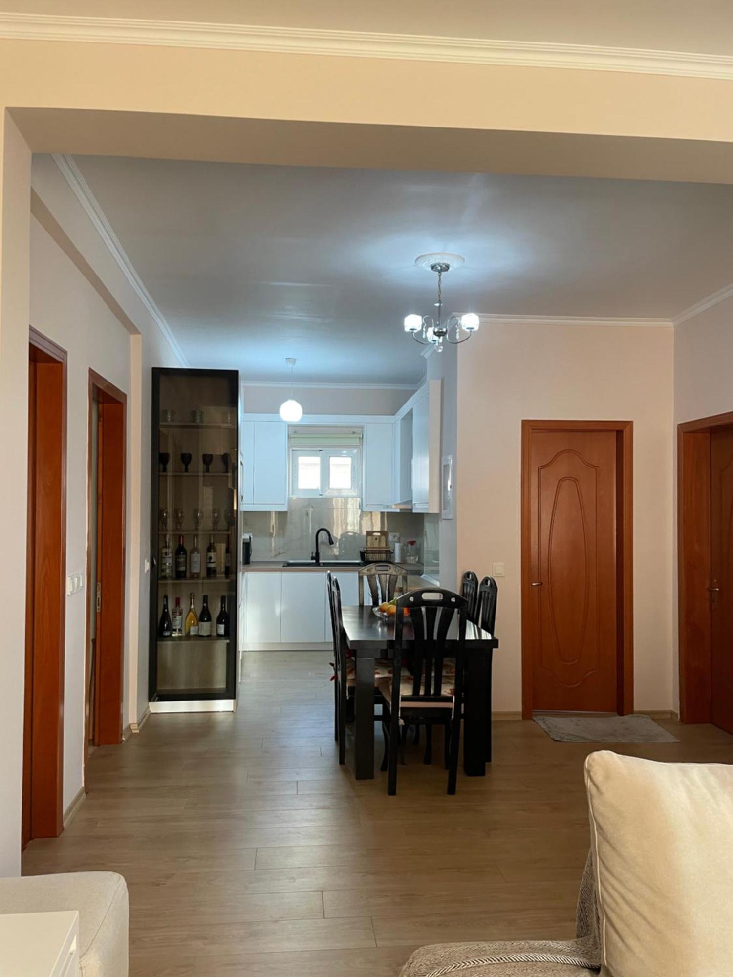 Sarsed Home, Sarande Bagian luar foto